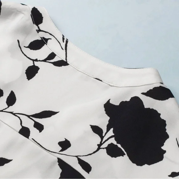 #22 1 Left! White & Black Floral V-Neck Top - Picture 8 of 11